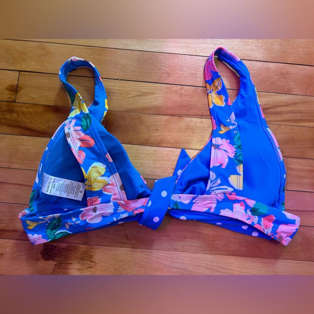 Time and Tru blue floral bikini top size xl (16-18) - Picture 2 of 3